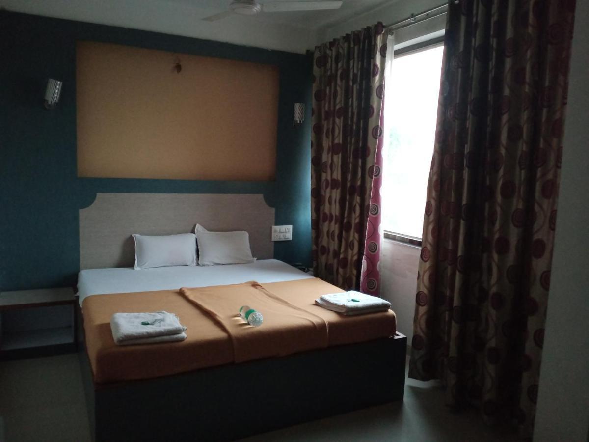 Malhar Palace Hotel Shirdi Εξωτερικό φωτογραφία