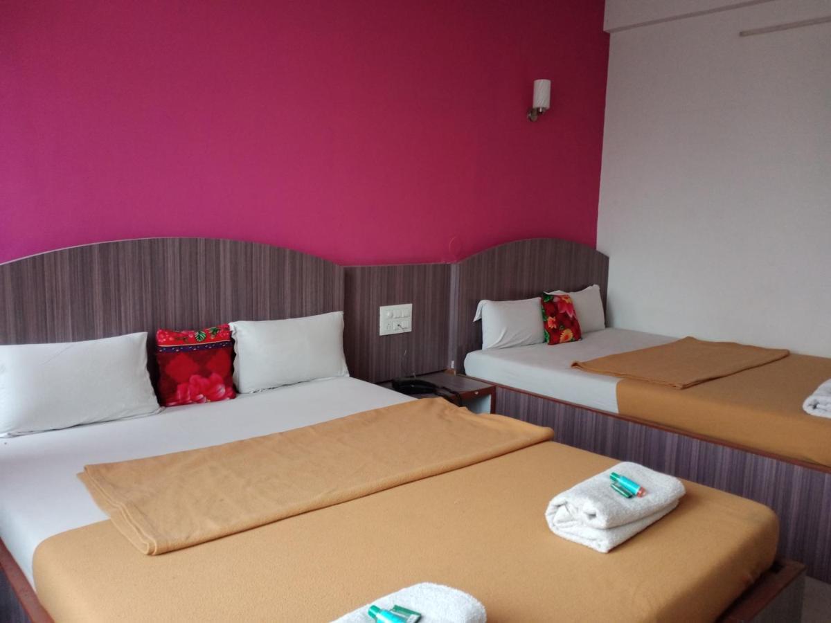 Malhar Palace Hotel Shirdi Εξωτερικό φωτογραφία
