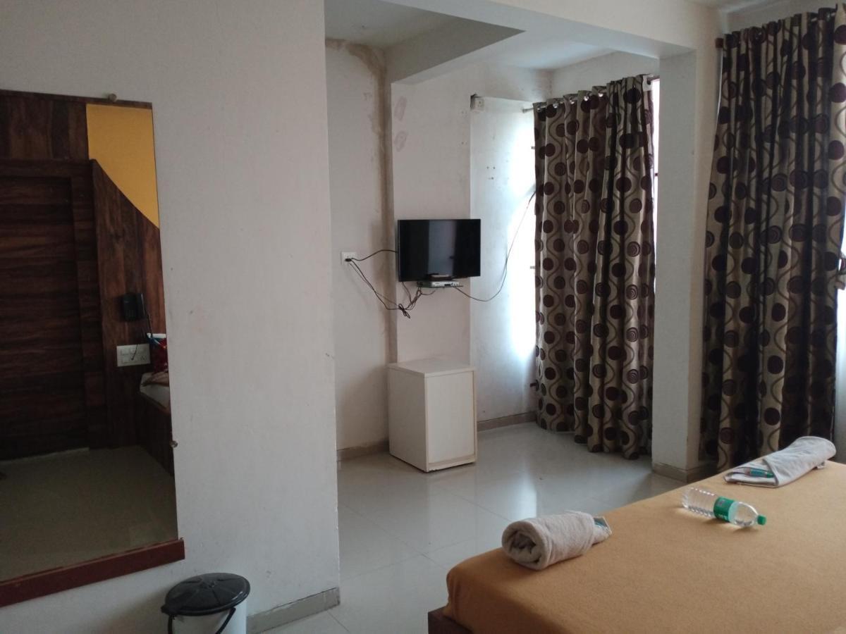 Malhar Palace Hotel Shirdi Εξωτερικό φωτογραφία